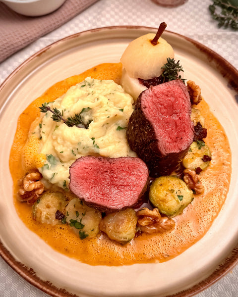 HIRSCHRÜCKEN MIT ROSENKOHL