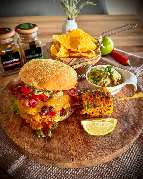 Double Smash Burger Mexican Style mit Guacamole, gegrilltem Mais und Nachos