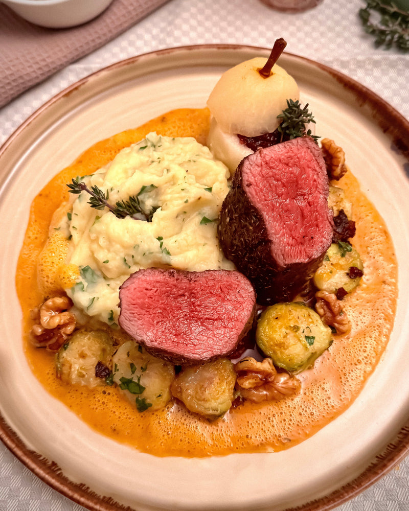 HIRSCHRÜCKEN MIT ROSENKOHL
